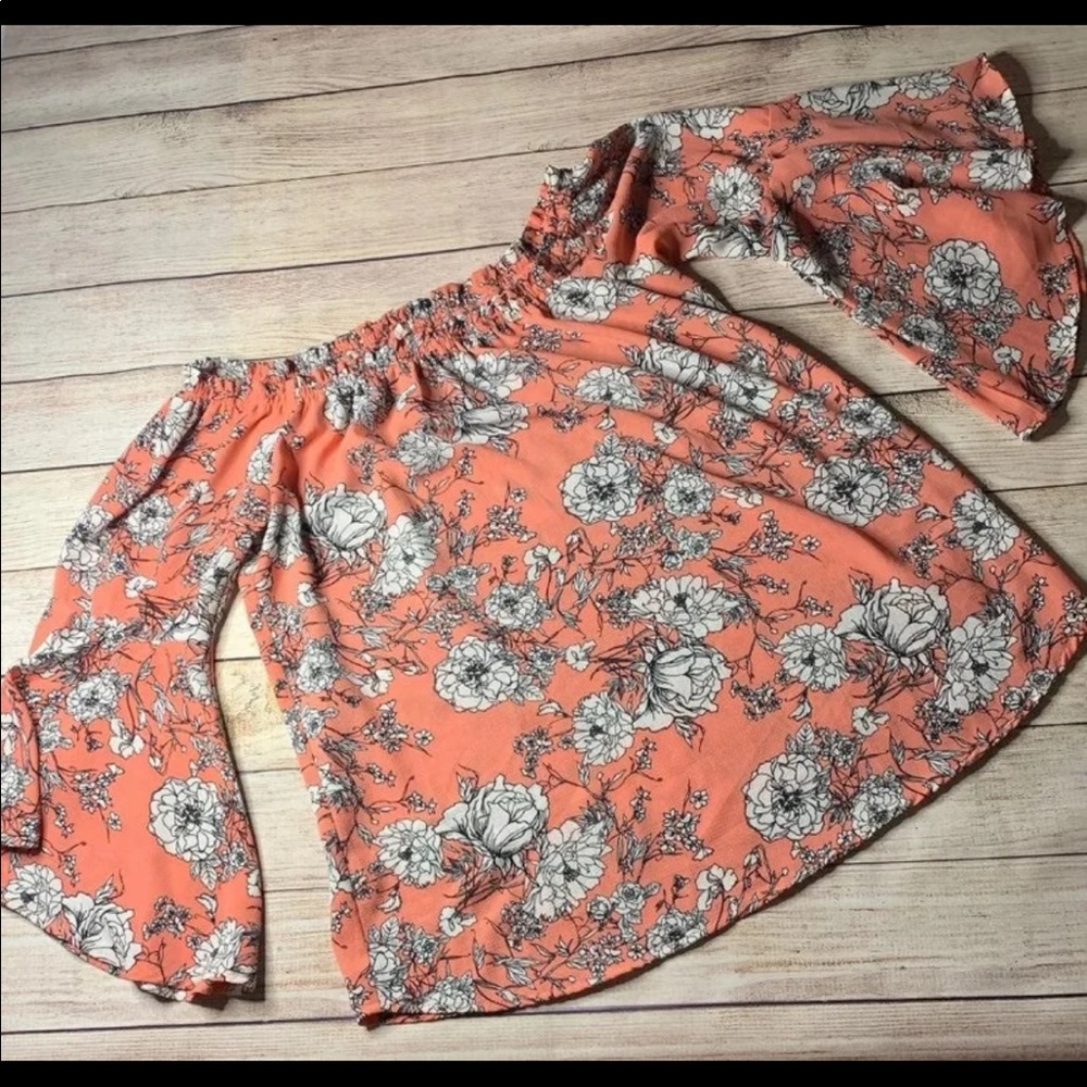 Bobeau Bell Sleeved Off The Shoulder Top Medium
